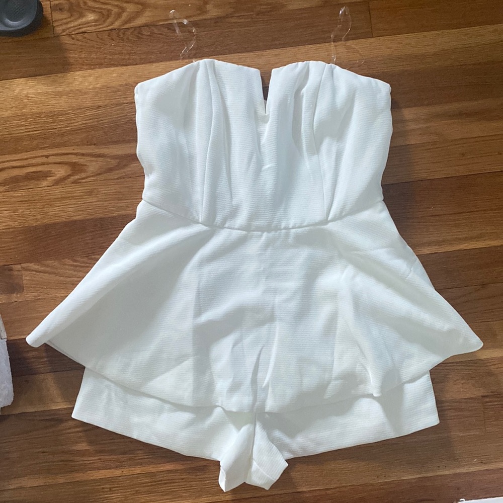 NWOT White Pink lily romper